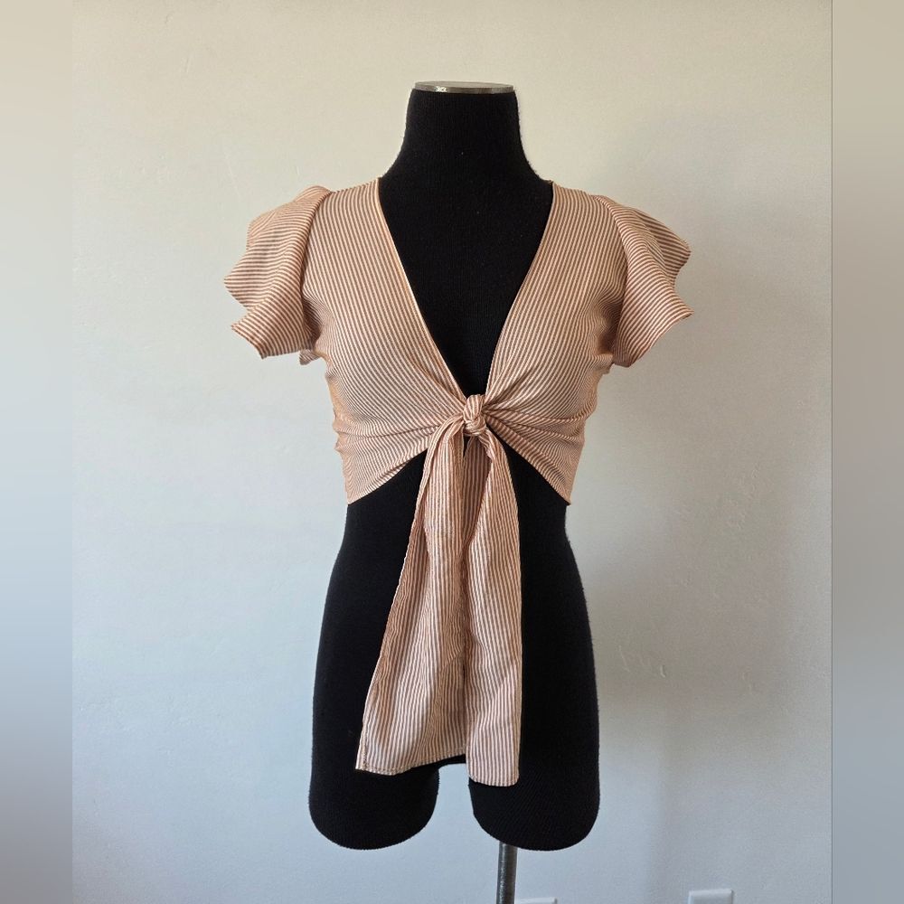 Charlotte Russe Blouse Tie Front Flutter Feminine Y2K Pinup Model Daisy Duke XS